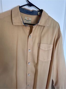 Tommy Bahama Men’s Light Yellow/Tan Long-Sleeve Button-Up Shirt